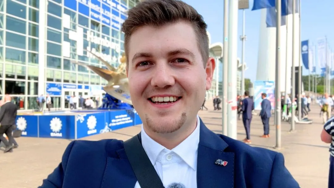 Justus Kornath auf einer Messe in Hamburg